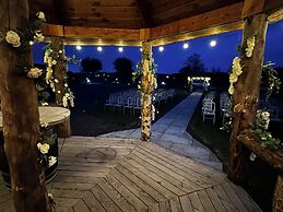 Silverwood Luxury Lodge Resort