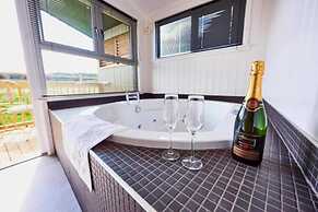 Silverwood Luxury Lodge Resort