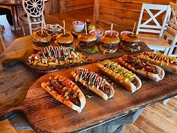 Silverwood Luxury Lodge Resort