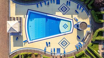 Poolside Cozy Getaway