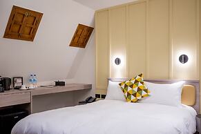 Voyager Hotel