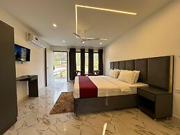 Six Seasons Resort