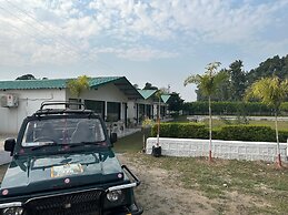 Six Seasons Resort