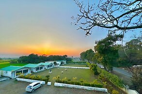 Six Seasons Resort