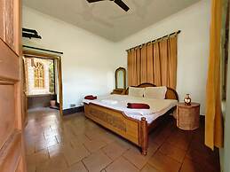 Six Seasons Resort
