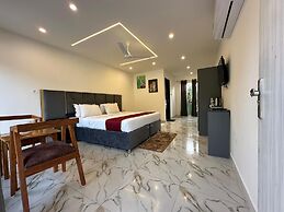 Six Seasons Resort