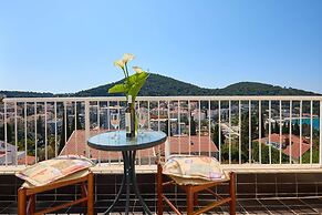 KABLAR'S SUNNY SUITES
