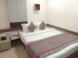 Hotel Apna Palace