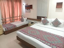 Hotel Apna Palace
