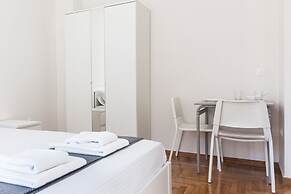 Stylish New Paradise for 2 in Marousi