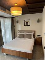 Costa Karakoy Hotel