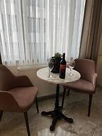 Costa Karakoy Hotel