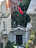 Costa Karakoy Hotel