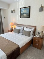 Costa Karakoy Hotel