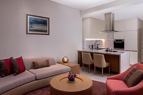 Hilton Dubai Creek Hotel & Residences