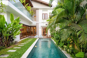 Moonlight Villa 3 by Betterplace