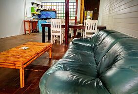 Arana House
