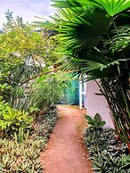 Arana House