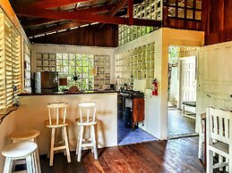 Arana House