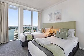 Chevron Renaissance - Wow Stay