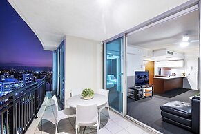 Chevron Renaissance - Wow Stay