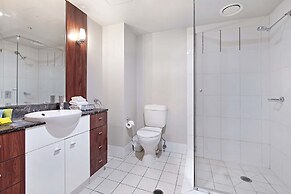 Chevron Renaissance - Wow Stay