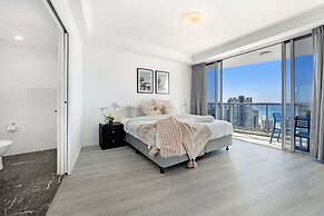 Chevron Renaissance - Wow Stay