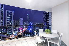 Chevron Renaissance - Wow Stay
