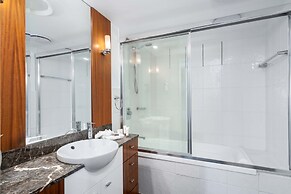 Chevron Renaissance - Wow Stay
