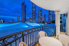 Chevron Renaissance - Wow Stay