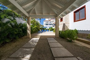 Beachfront 7BR Villa With Pool Maid Los Corales