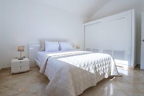 Beachfront 7BR Villa With Pool Maid Los Corales