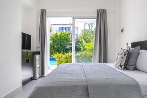 Beachfront 7BR Villa With Pool Maid Los Corales