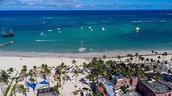 Beachfront 7BR Villa With Pool Maid Los Corales