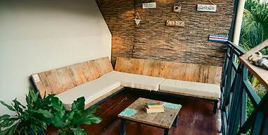 Habitat Surf Glamp