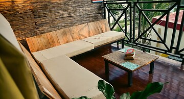 Habitat Surf Glamp