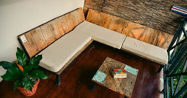 Habitat Surf Glamp