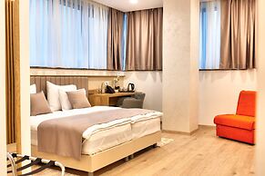 Hotel Emerald