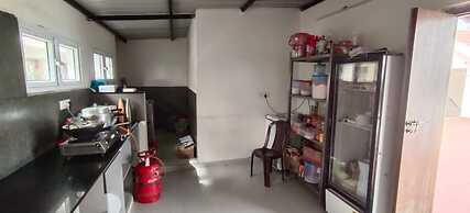 Akkandi Veedu