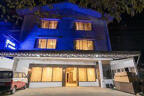 Hotel Blue Poppy