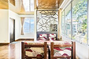 Hotel Blue Poppy