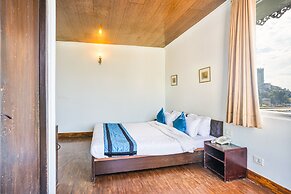 Hotel Blue Poppy