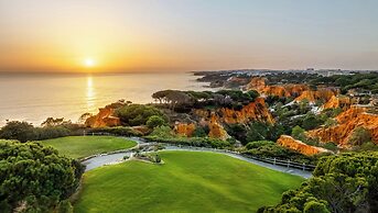 Pine Cliffs Suites