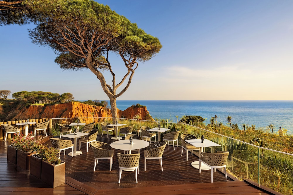 Pine Cliffs Suites