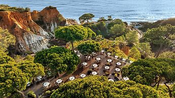 Pine Cliffs Suites