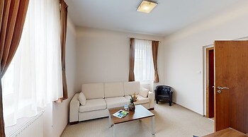 Klaudia's Hotel & Restaurant