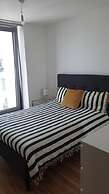 Immaculate 1-bed Apartment on the 26th Floor