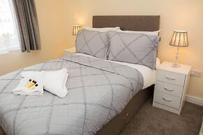 Charming 2-bed Apartment in Stroud