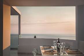 Niki's Villa - Luxury Seaview Villa!