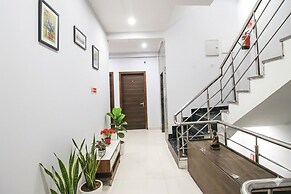FabHotel Aerosky Inn